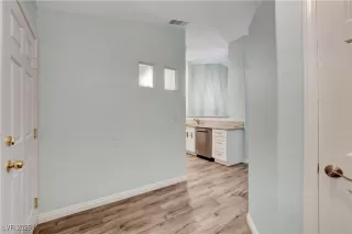 Photo #3: 2736883 Listing 