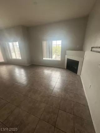 Photo #1: 2736888 Listing 