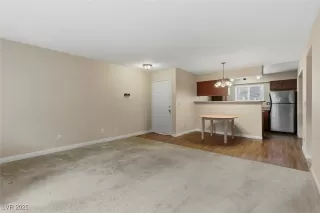 Photo #6: 2736892 Listing 