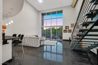 Photo #3: 2736895 Listing 