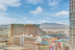 Photo #1: 2736943 Listing 