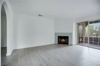 Photo #5: 2736945 Listing 