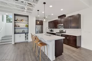 Photo #6: 2736965 Listing 