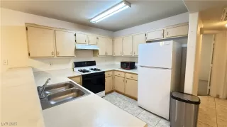 Photo #2: 2736969 Listing