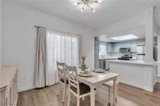 Photo #3: 2736997 Listing 