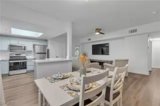 Photo #4: 2736997 Listing 