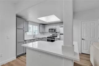 Photo #6: 2736997 Listing 