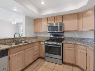 Photo #6: 2737012 Listing 