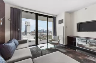 Photo #1: 2737014 Listing 