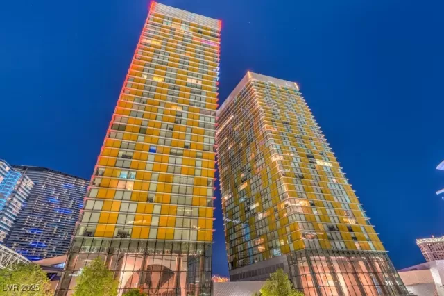 MLS: 2737041 Condo For Sale