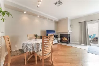 Photo #5: 2737066 Listing