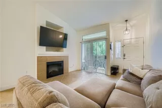 Photo #5: 2737084 Listing 