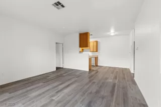 Photo #3: 2737085 Listing 