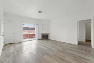 Photo #4: 2737085 Listing 