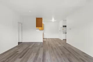 Photo #5: 2737085 Listing 