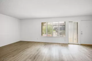 Photo #5: 2737098 Listing 