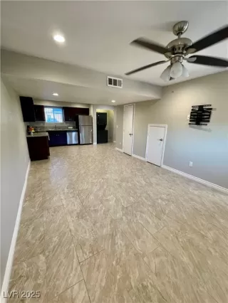 Photo #4: 2737120 Listing