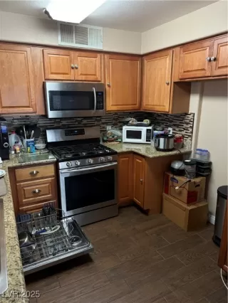 Photo #4: 2737130 Listing 