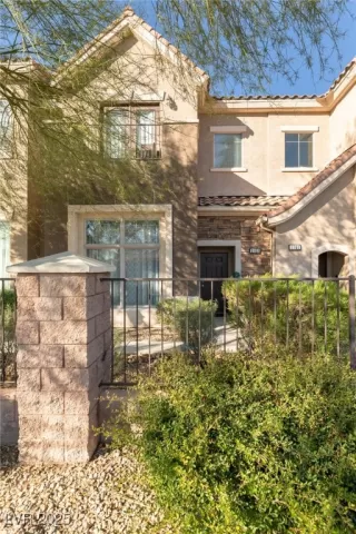 Photo #2: 2737134 Listing 