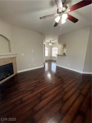 Photo #3: 2737149 Listing