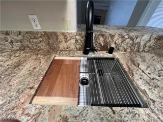 Photo #5: 2737149 Listing