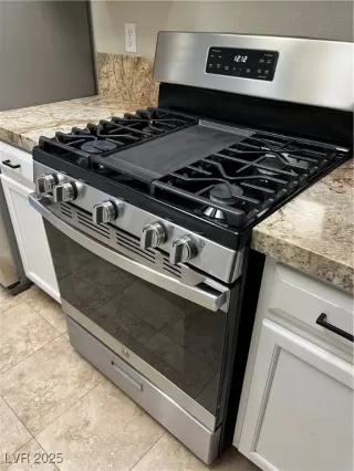 Photo #6: 2737149 Listing