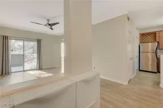 Photo #2: 2737156 Listing 