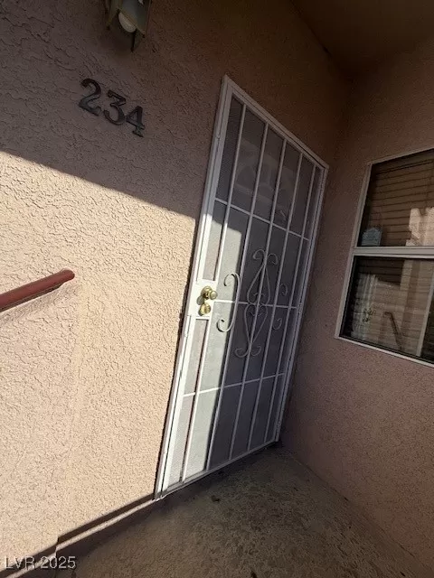 MLS: 2737158 Condo For Sale