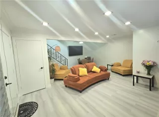 Photo #1: 2737168 Listing 