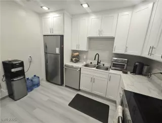 Photo #5: 2737168 Listing 