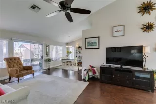 Photo #3: 2737195 Listing 