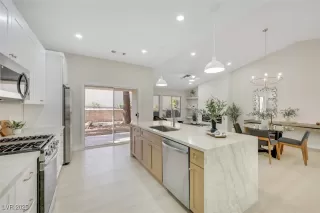 Photo #3: 2737199 Listing 