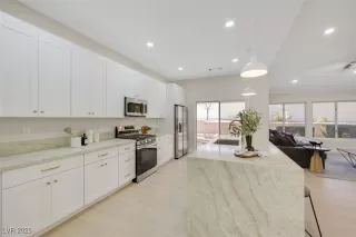 Photo #6: 2737199 Listing 