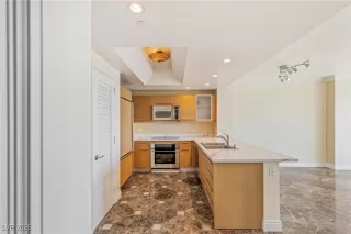 Photo #1: 2737205 Listing 