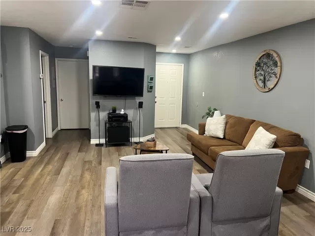 MLS: 2737236 Condo For Sale