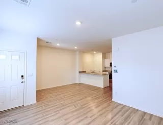 Photo #6: 2737237 Listing 