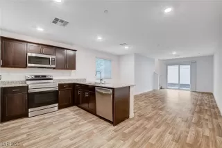 Photo #2: 2737261 Listing 