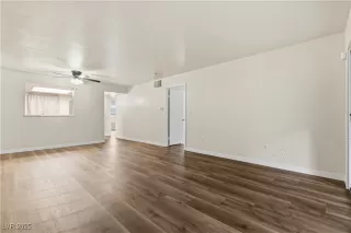 Photo #3: 2737301 Listing 