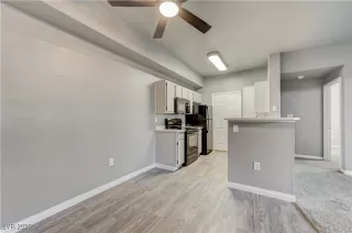 Photo #2: 2737302 Listing 