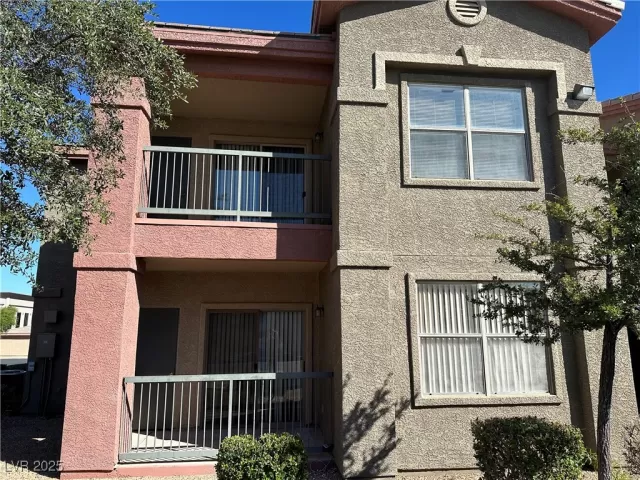 MLS: 2737311 Condo For Sale