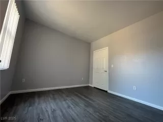 Photo #5: 2737311 Listing 