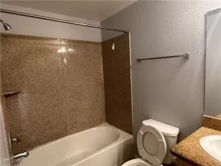 Photo #6: 2737311 Listing 