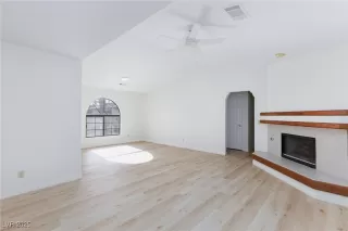 Photo #4: 2737323 Listing 