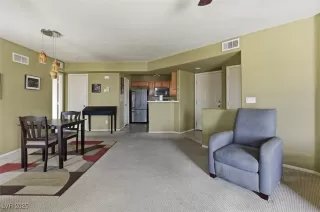 Photo #5: 2737337 Listing 