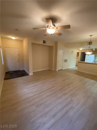 Photo #1: 2737348 Listing 