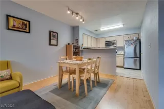 Photo #4: 2737353 Listing