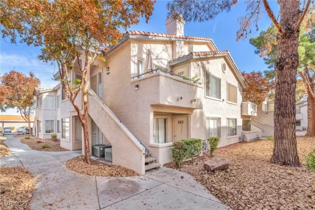 MLS: 2737356 Condo For Sale