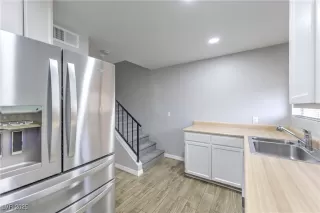 Photo #3: 2737358 Listing 