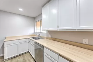 Photo #4: 2737358 Listing 