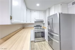 Photo #5: 2737358 Listing 